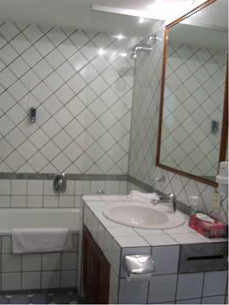 Hotel Schnookeloch Heidelberg Bagian luar foto